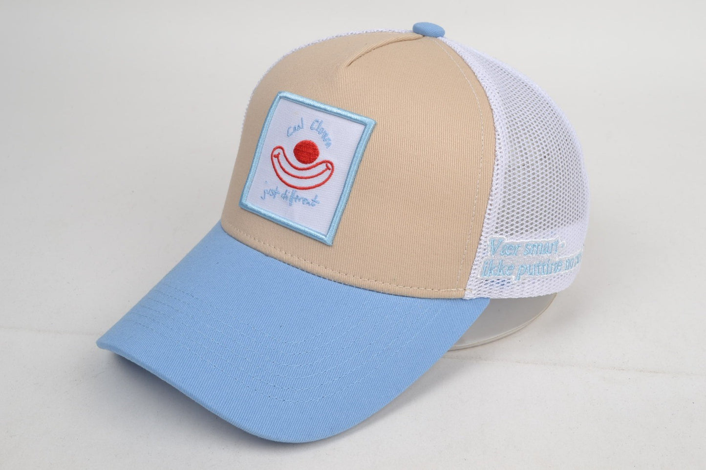 Cool Clown 5 Panel Trucker Caps – Light Blue/Cream